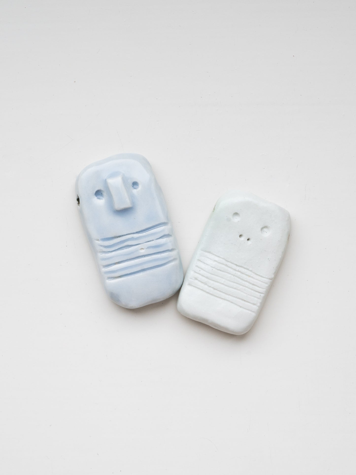 Matte snow pendant-bead