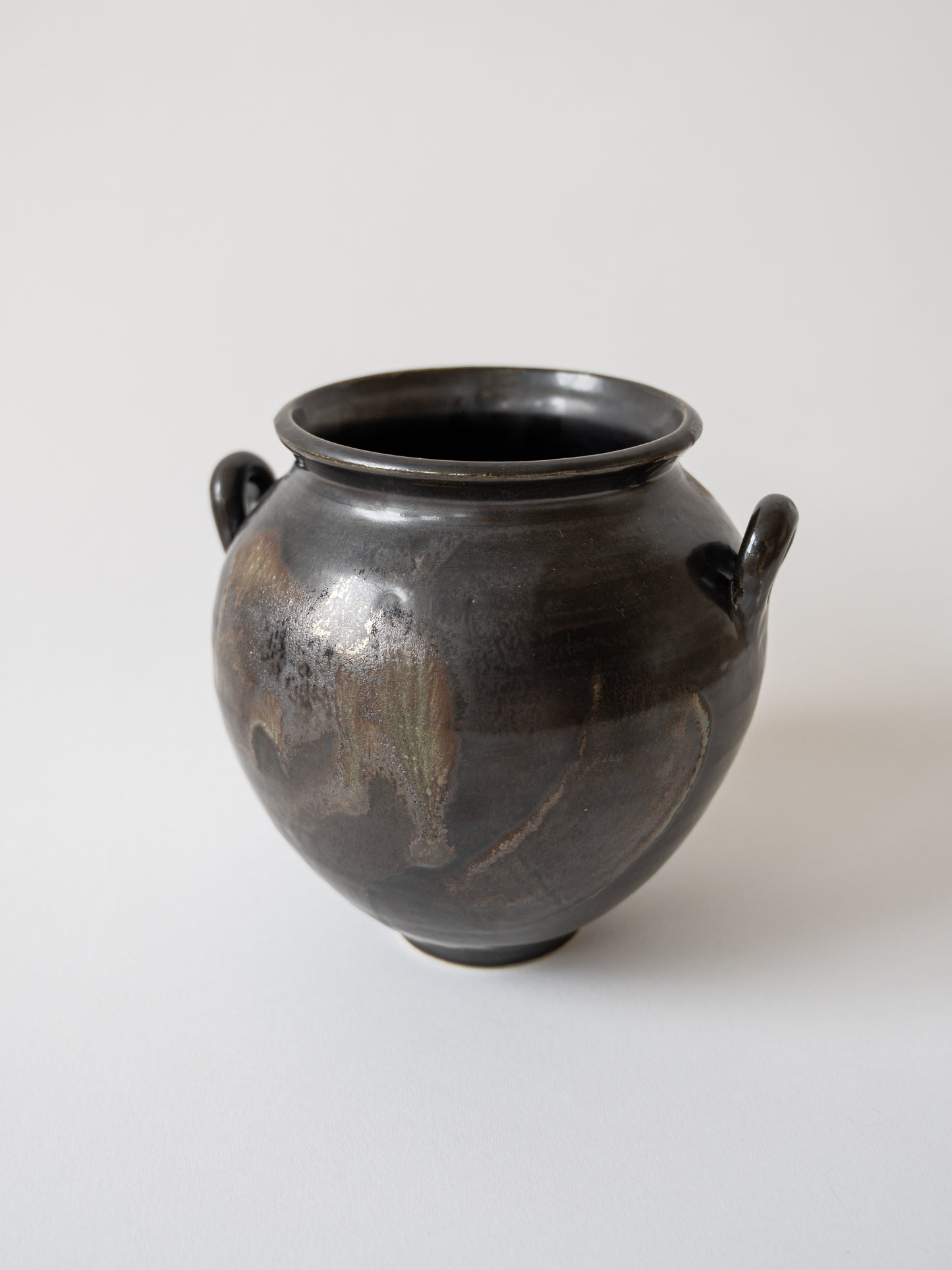 Black petit vase Quiet Bloom
